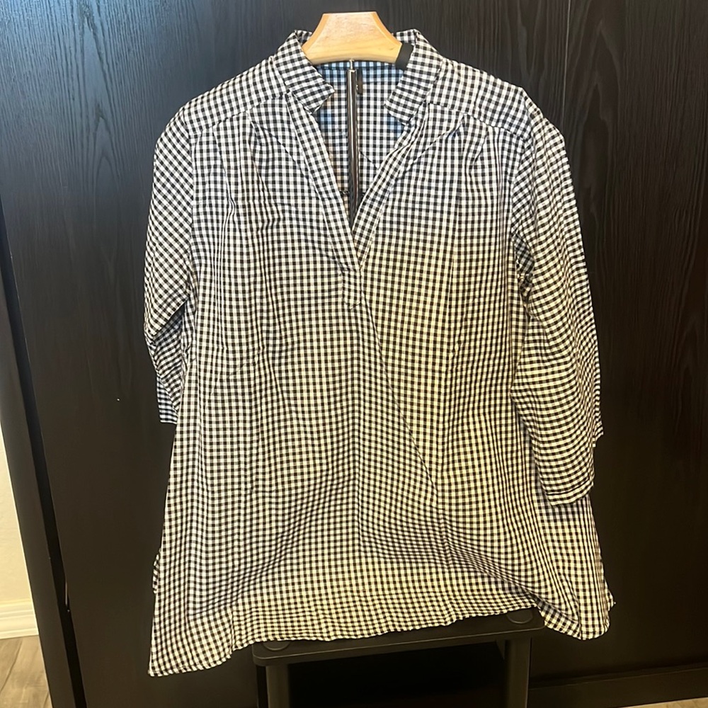 Women’s Blouse, Size L never worn